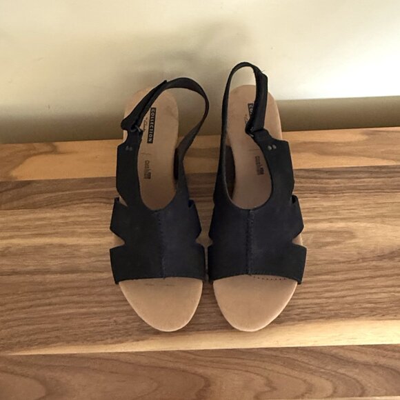 Clarks Collection Women's Annadel Bari Wedge Sandals 8.5W NWOT black suede - Picture 2 of 15